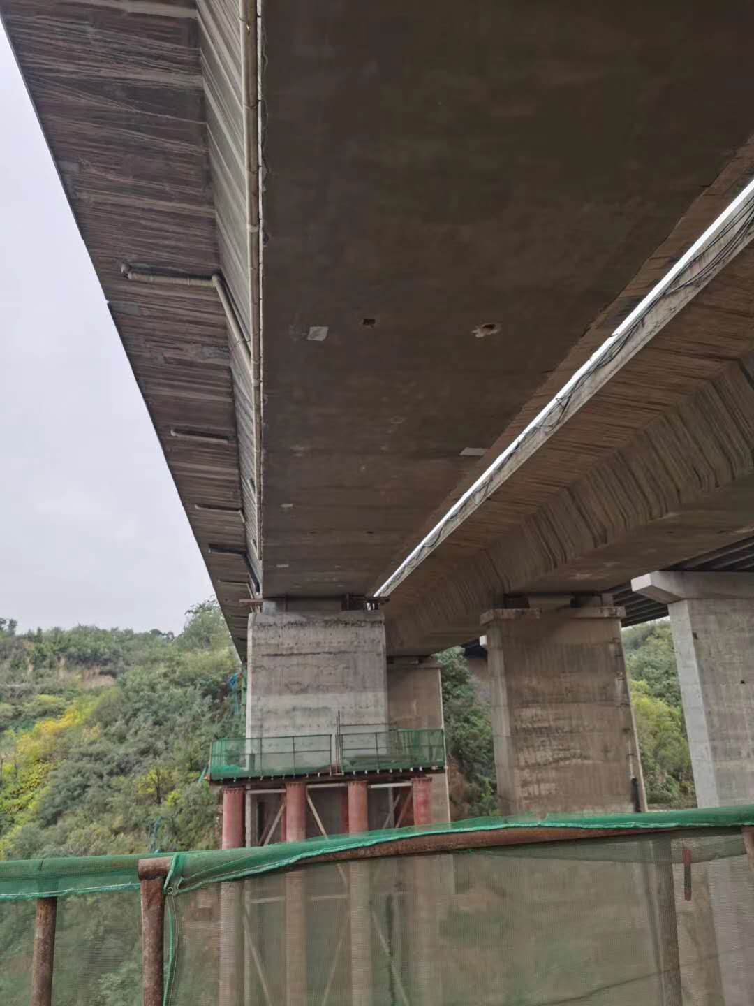 哈尔滨桥梁加固前制定可行设计方案图并用对施工方法